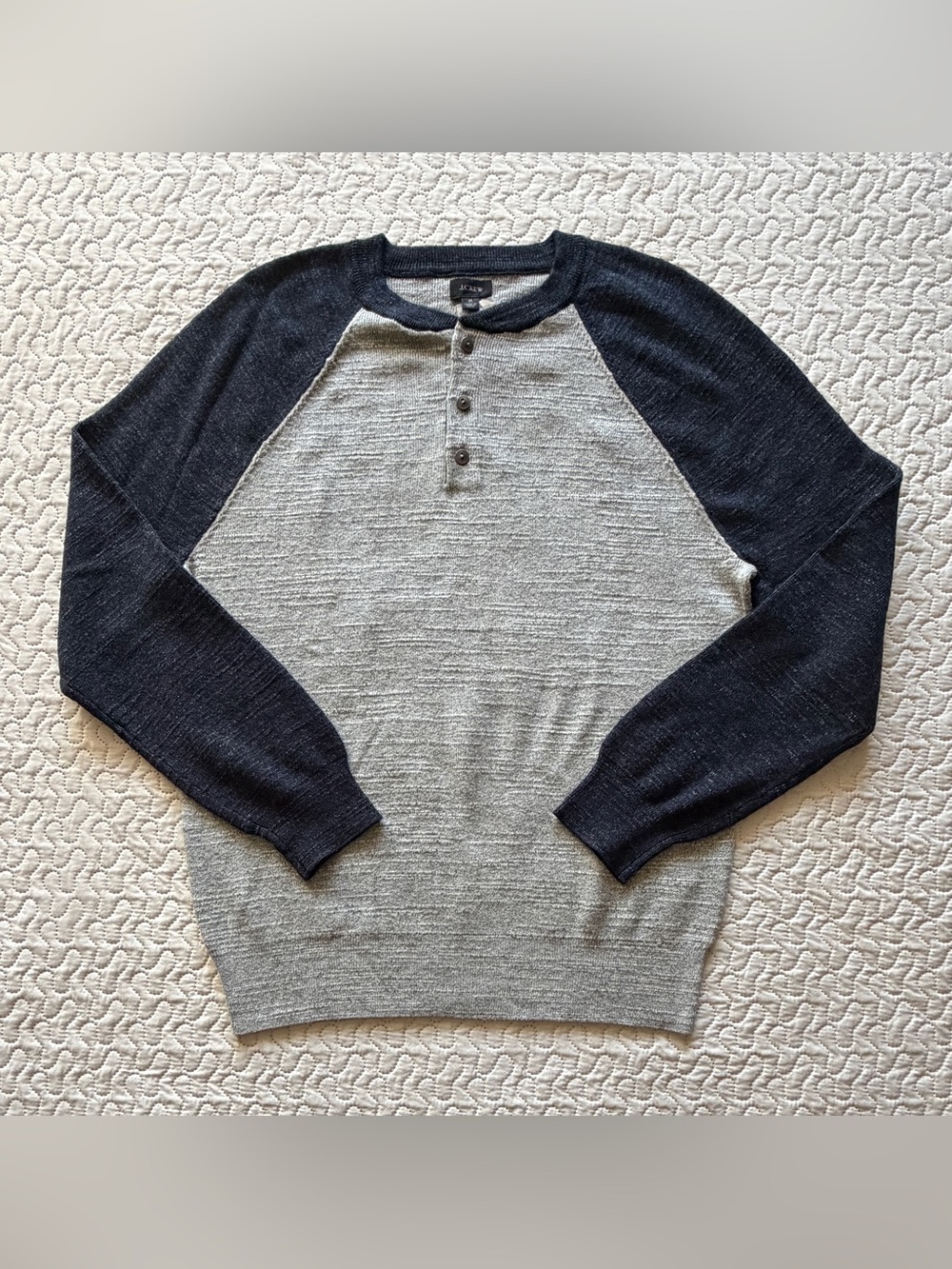 J.Crew Men’s Medium Gray Navy Colorblock Cotton Henley Raglan Sweater NWT